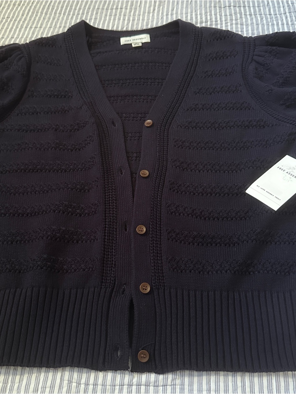 NEW Blue Short-Sleeve Button Cardigan Sweater Navy Free Assembly XL - Picture 4 of 8
